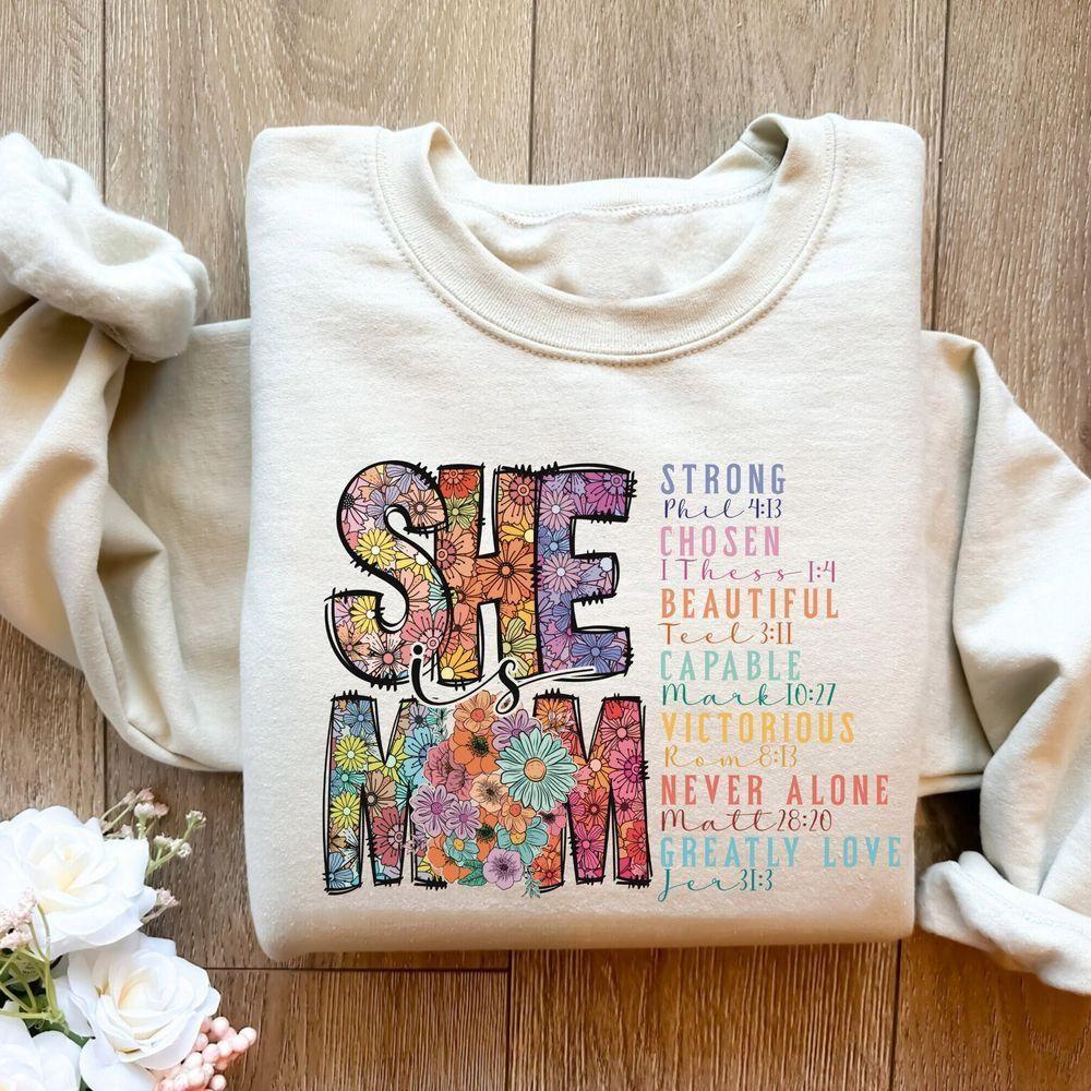 She Is Mom 5 Vuitino Apparel She Is Mom 5 Vuitino Apparel