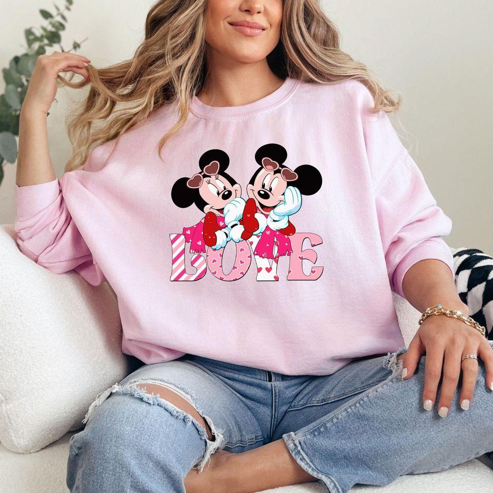 Disney Mickey Minnie Love Merch